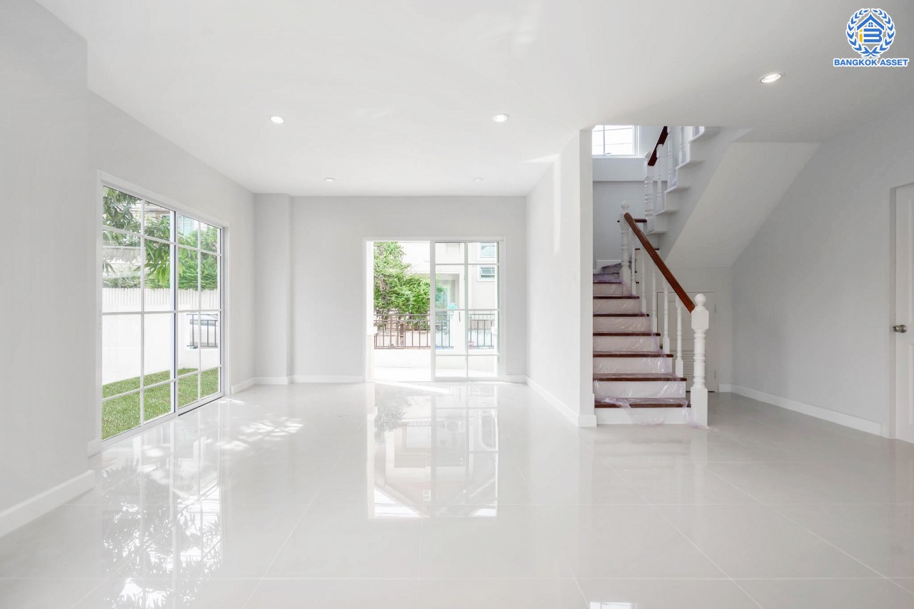 บ้านมือสองตกแต่งใหม่ ทำเลโซนเมือง! ม.นนทกาญจน์ นครอินทร์-พระราม5 บ้านแฝดหลังใหญ่ เนื้อที่ 44 ตร.ว. ฟังก์ชัน 3 ห้องนอน 3 ห้องน้ำ บนทำเลเชื่อมต่อทุกการเดินทาง ใกล้สะพานพระรามห้า และรถไฟฟ้า "สถานีแยกติวานนท์"